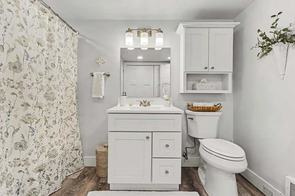 4591 Nakoma Drive Okemos, MI 48864