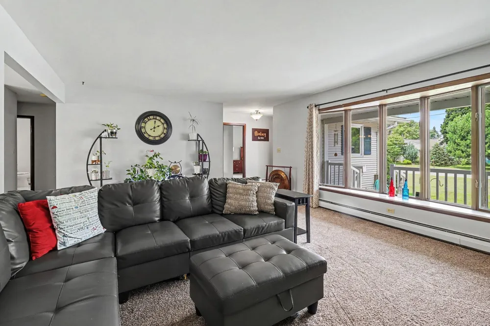 557 Broad Avenue Manistee, MI 49660