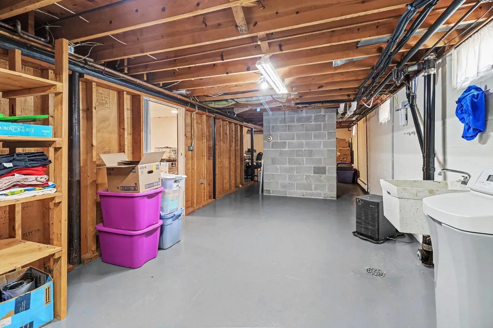 557 Broad Avenue Manistee, MI 49660