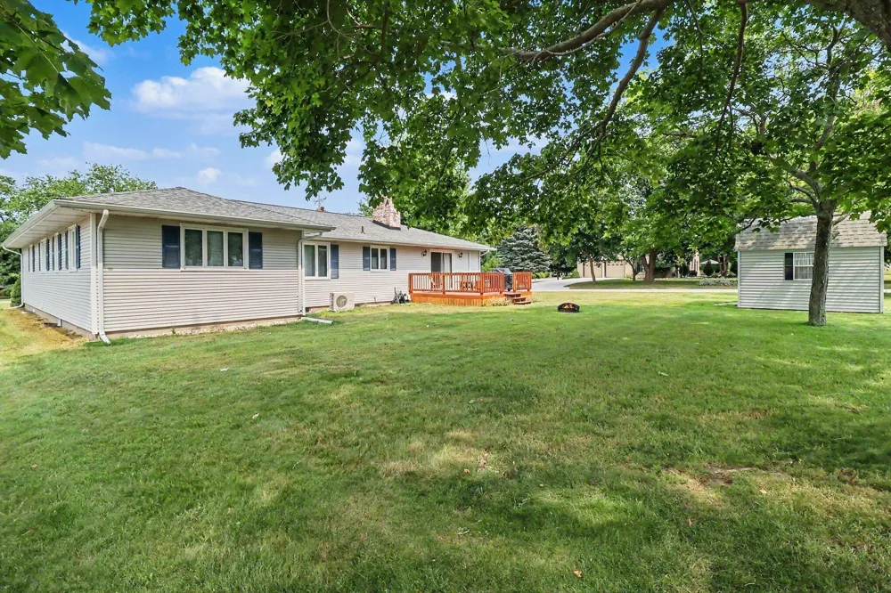 557 Broad Avenue Manistee, MI 49660