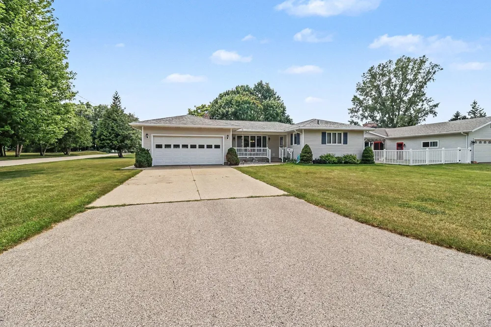 557 Broad Avenue Manistee, MI 49660