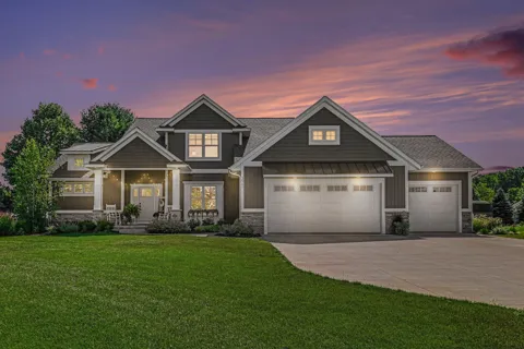 3561 Woodfield Court