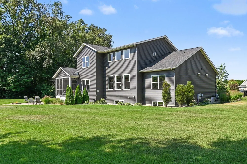 3561 Woodfield Court Hamilton, MI 49419