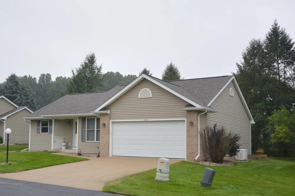 1475 Cape Coral Way Portage City, MI 49002