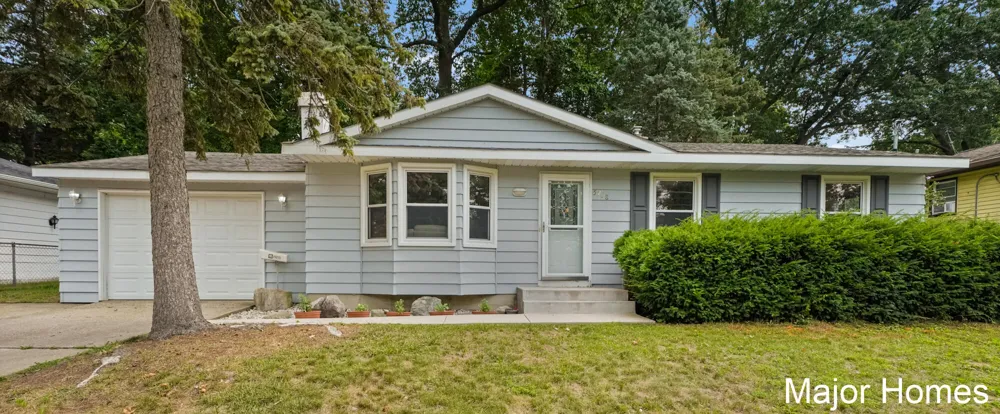 5738 Blaine Avenue SE Kentwood City, MI 49508