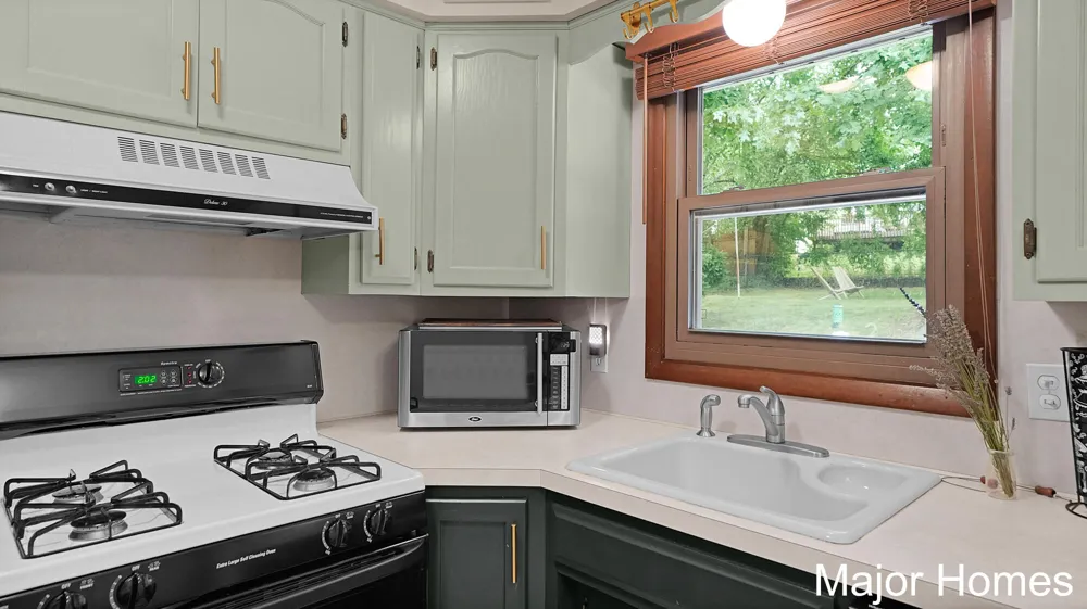 5738 Blaine Avenue SE Kentwood City, MI 49508