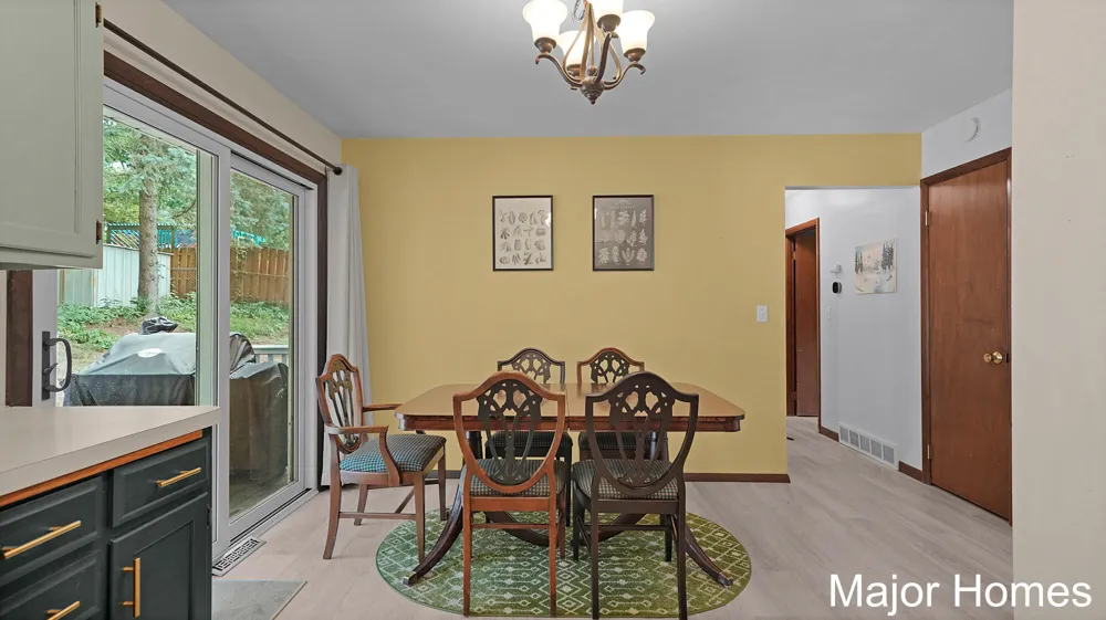 5738 Blaine Avenue SE Kentwood City, MI 49508