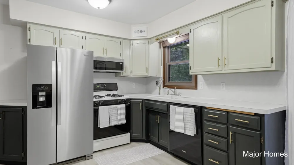 5738 Blaine Avenue SE Kentwood City, MI 49508