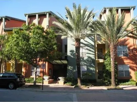 2402 W AZEELE STREET #426