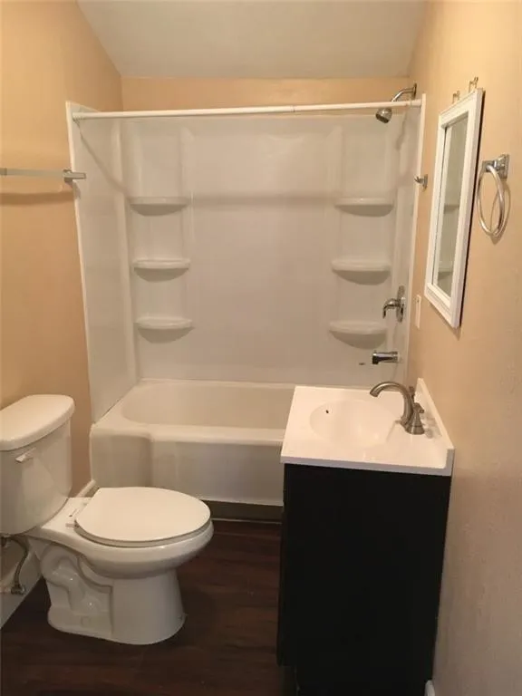 425 W Avenue D Robstown, TX 78380