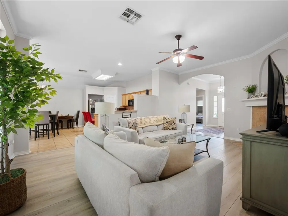 101 Plantation Drive Rockport, TX 78382