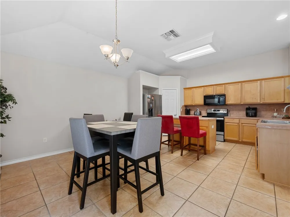 101 Plantation Drive Rockport, TX 78382