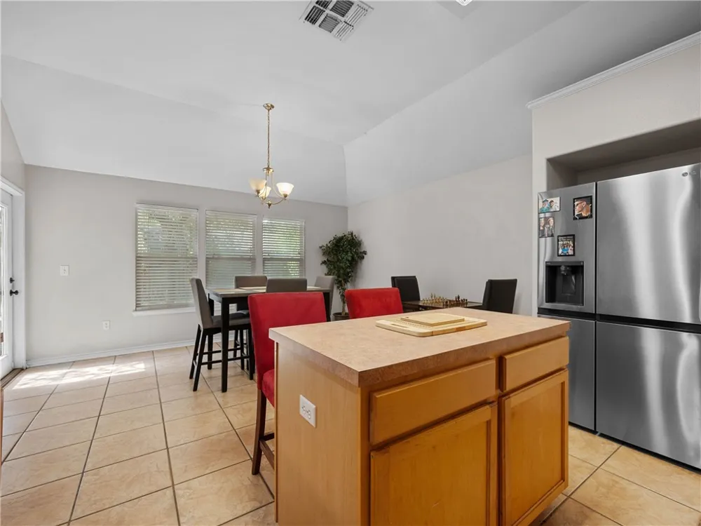 101 Plantation Drive Rockport, TX 78382