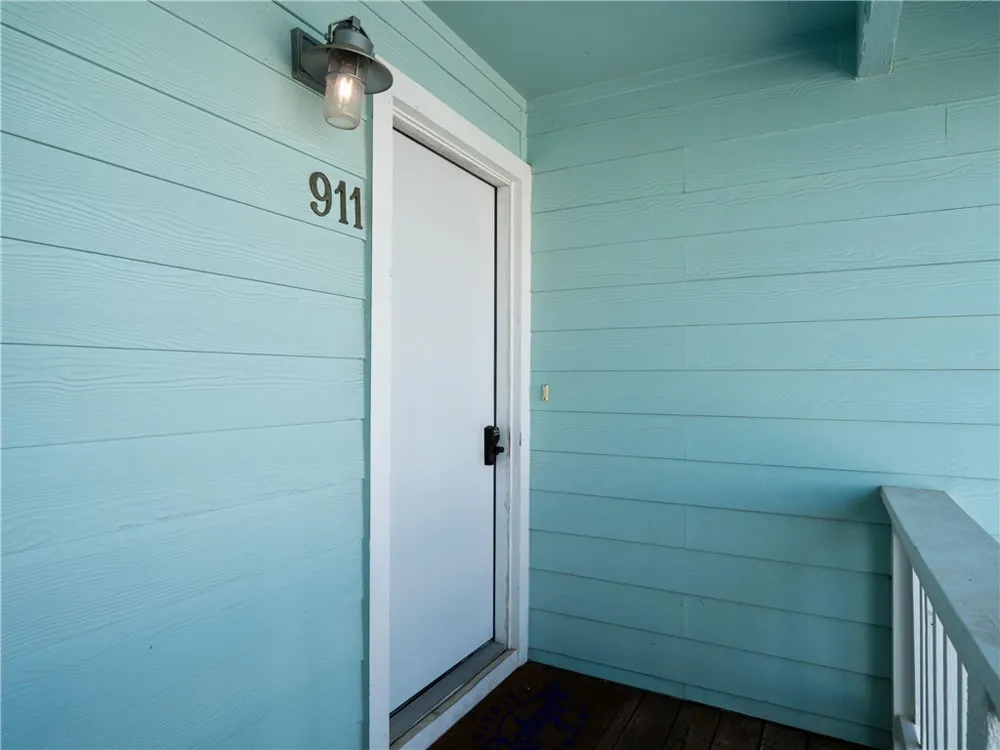 911 Sandollar Rockport, TX 78382