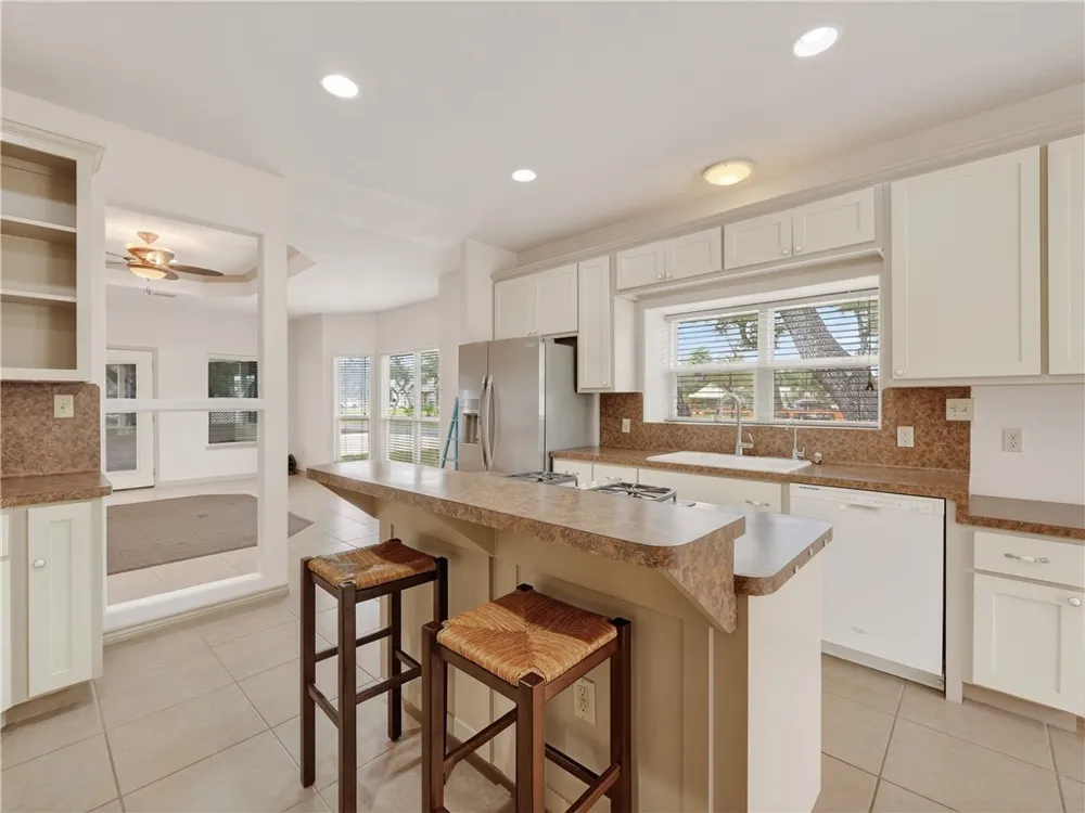 Address Not Shown Rockport, TX 78382