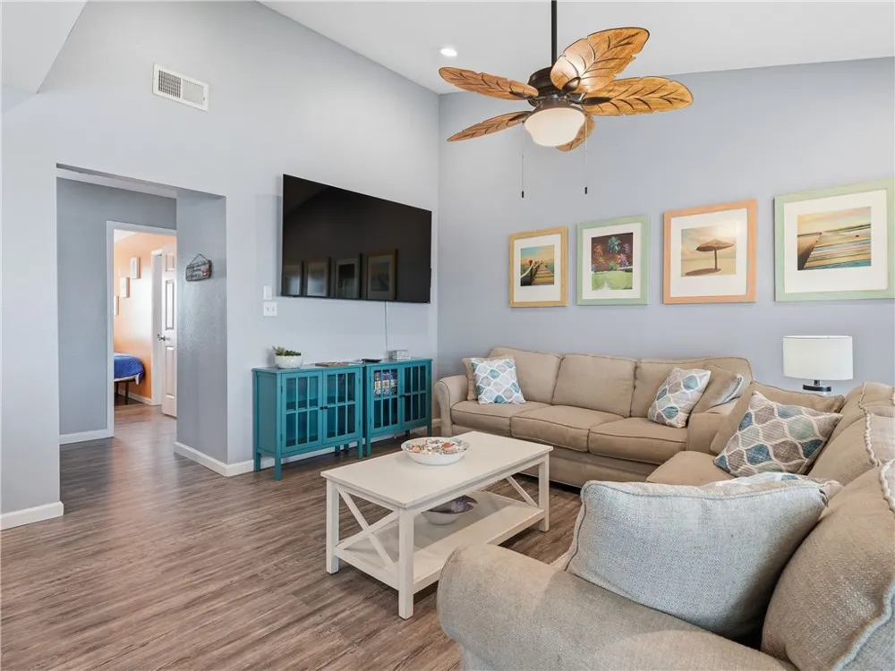 2515 Bayhouse Drive Rockport, TX 78382