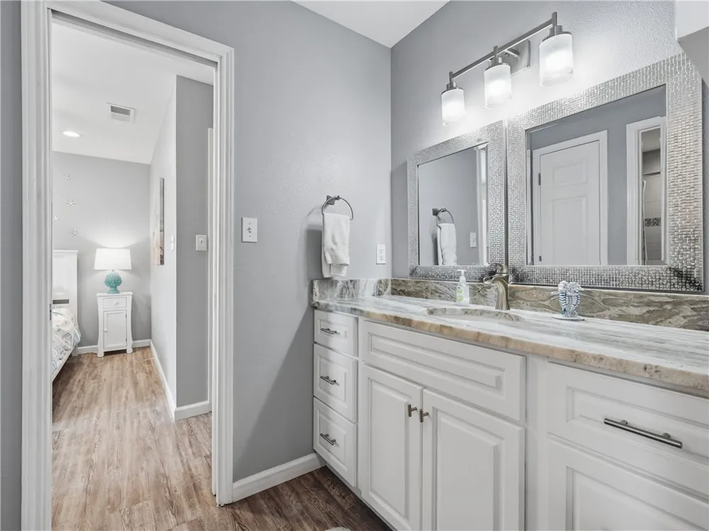2515 Bayhouse Drive Rockport, TX 78382