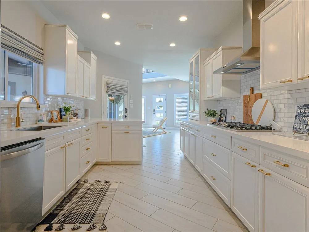 1871 Bay Shore Drive Rockport, TX 78382