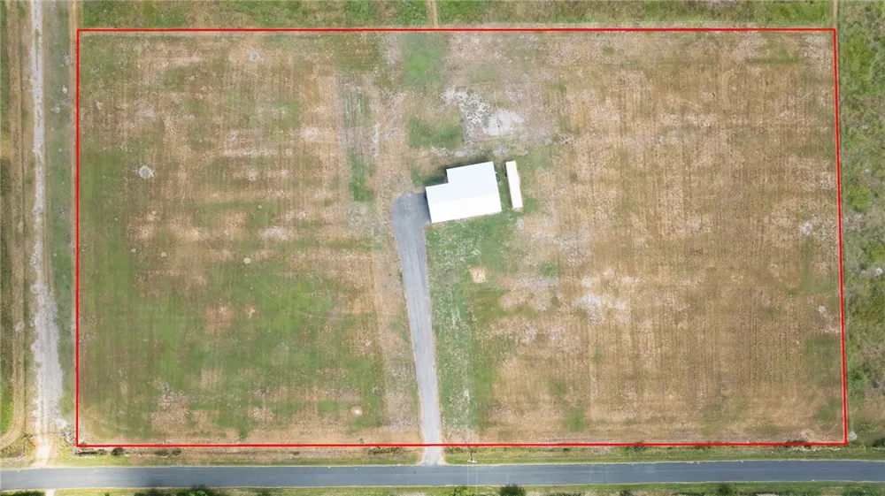 266 COUNTY ROAD 384 George West, TX 78022