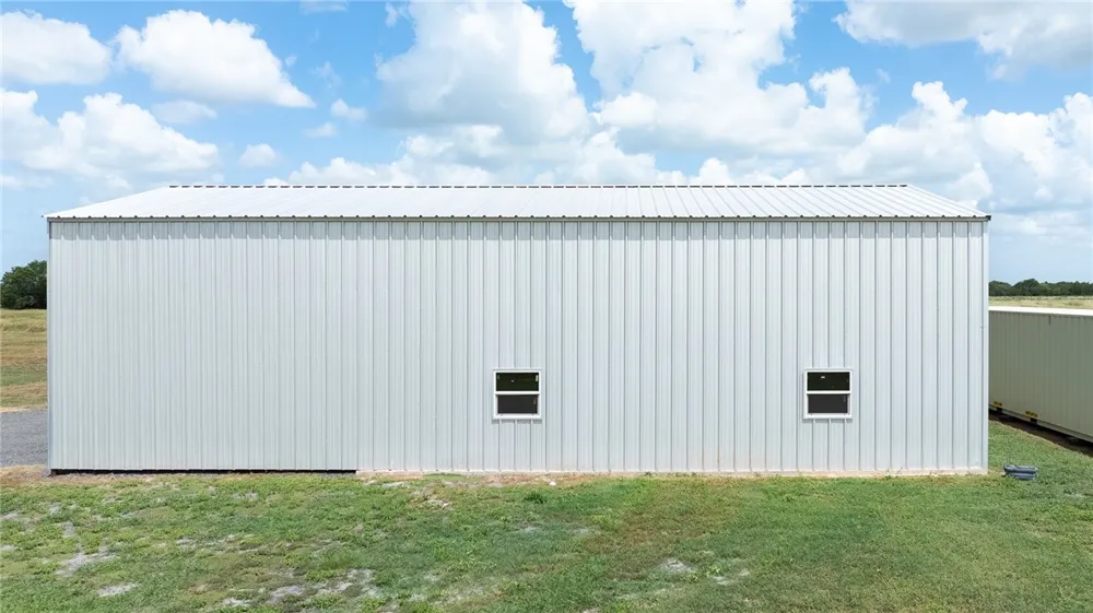 266 COUNTY ROAD 384 George West, TX 78022