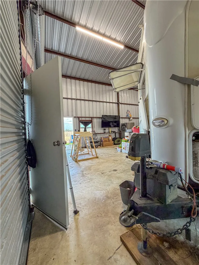 266 COUNTY ROAD 384 George West, TX 78022