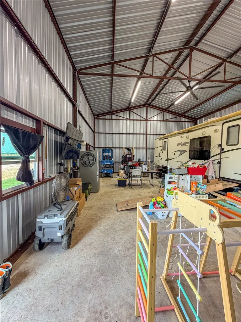 266 COUNTY ROAD 384 George West, TX 78022
