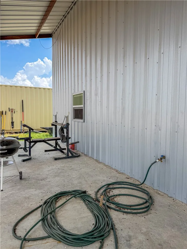 266 COUNTY ROAD 384 George West, TX 78022