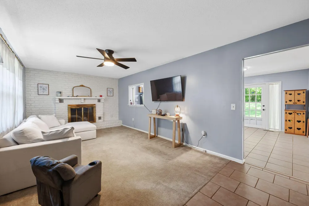 5915 Hillcrest Drive Harrison, TN 37341