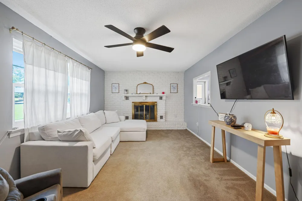 5915 Hillcrest Drive Harrison, TN 37341