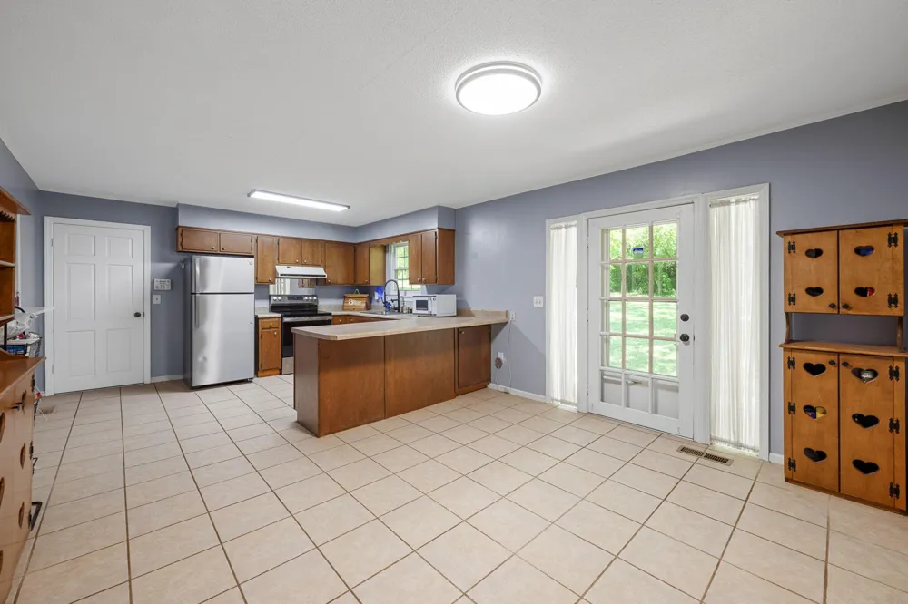 5915 Hillcrest Drive Harrison, TN 37341