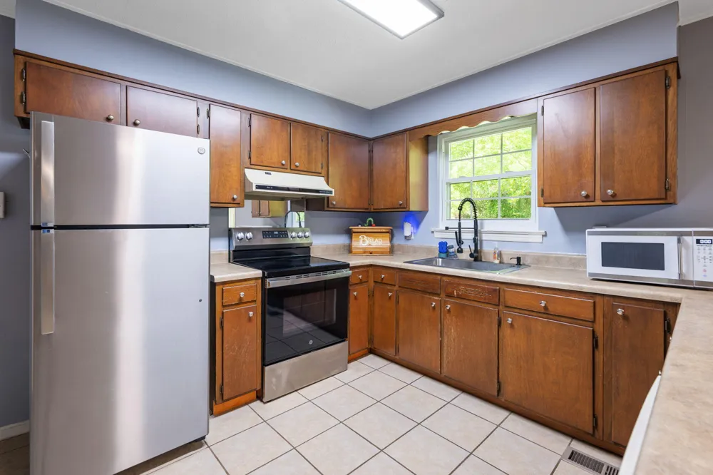 5915 Hillcrest Drive Harrison, TN 37341