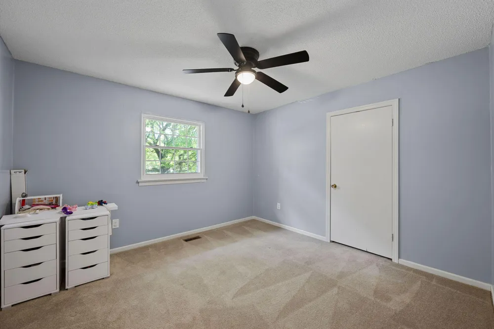 5915 Hillcrest Drive Harrison, TN 37341