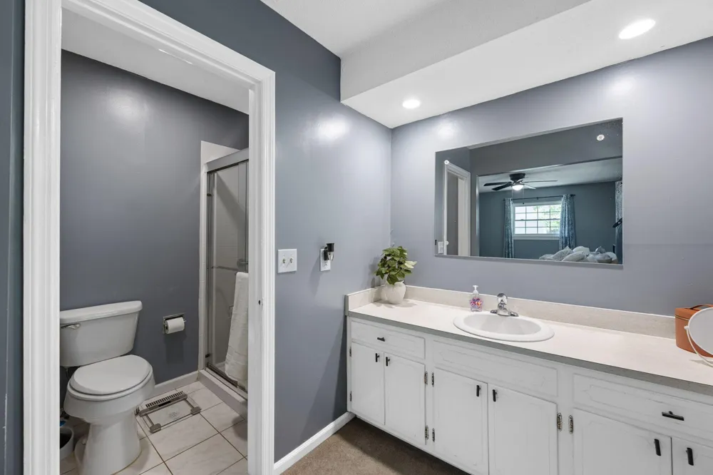 5915 Hillcrest Drive Harrison, TN 37341