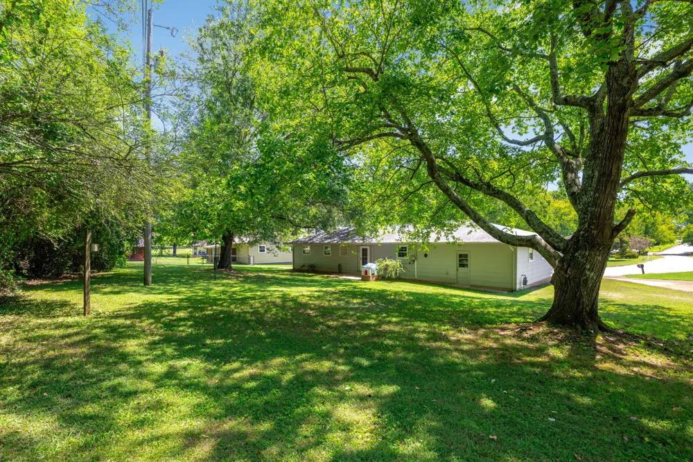 5915 Hillcrest Drive Harrison, TN 37341