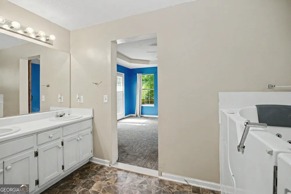 87 Tremont ST Sharpsburg, GA 30277