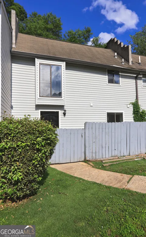 313 Country Club DR