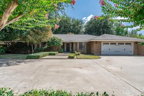 708 Chateau Place