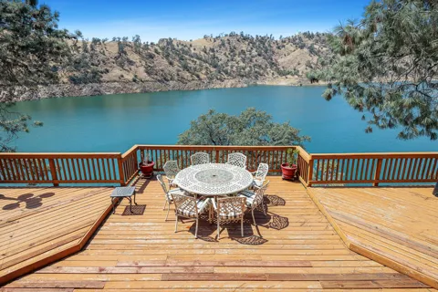 27427 Sky Harbour Road