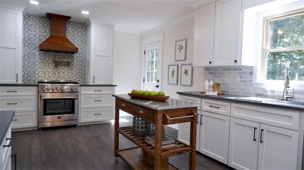 185 Chimney Springs Tyrone, GA 30290