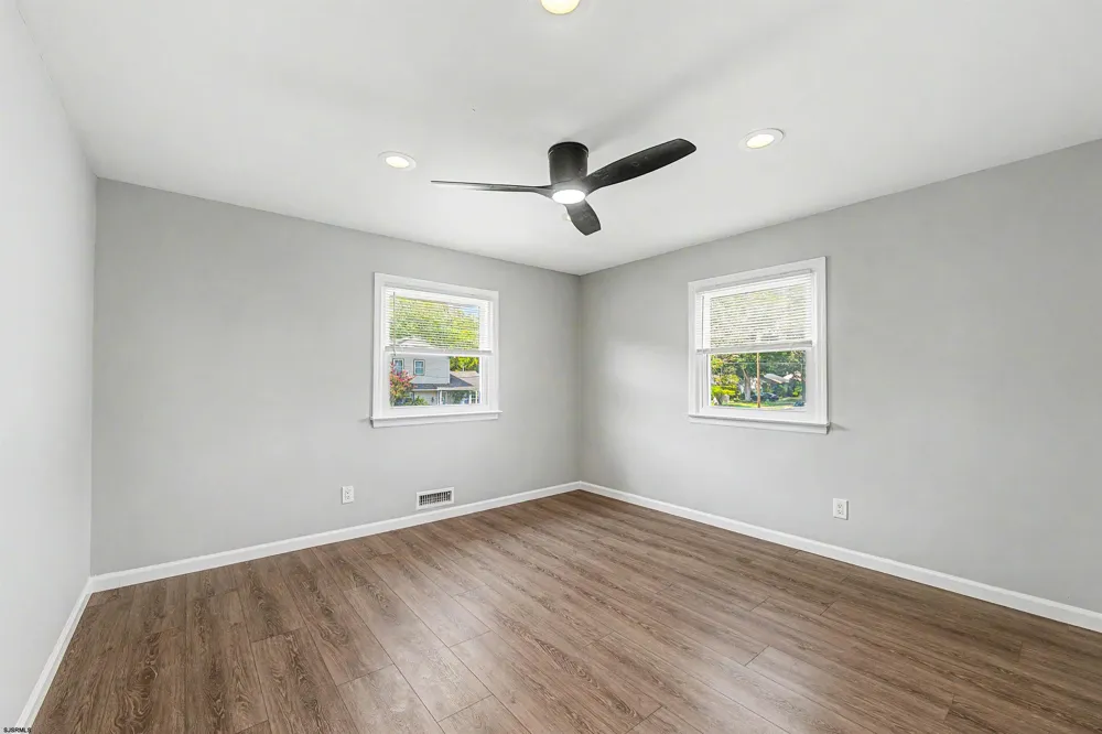 141 Bala Dr Somers Point, NJ 08244