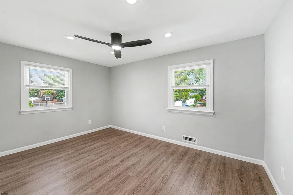 141 Bala Dr Somers Point, NJ 08244