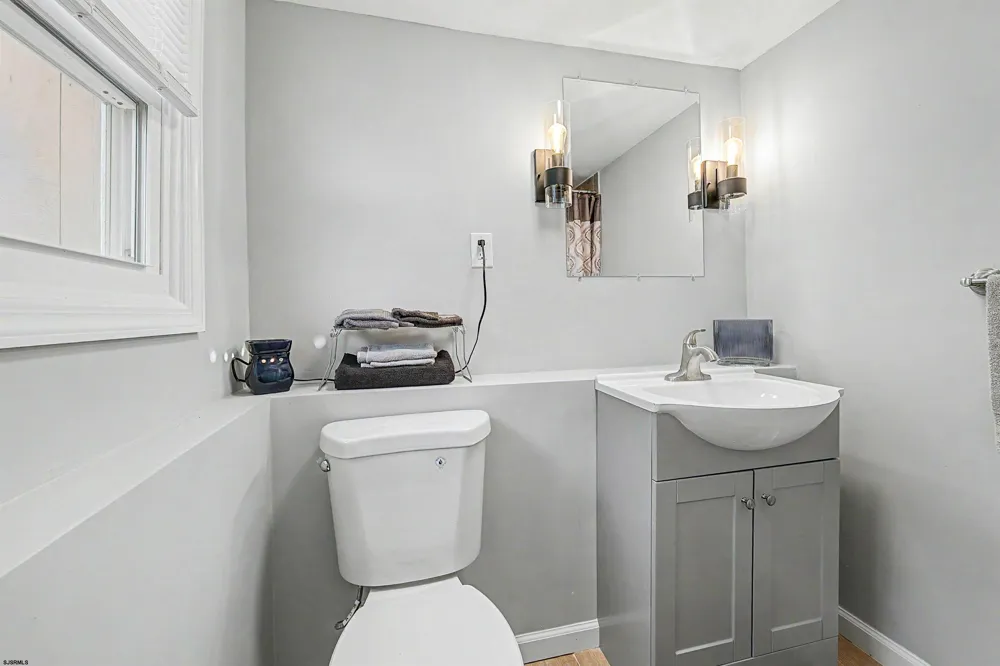141 Bala Dr Somers Point, NJ 08244