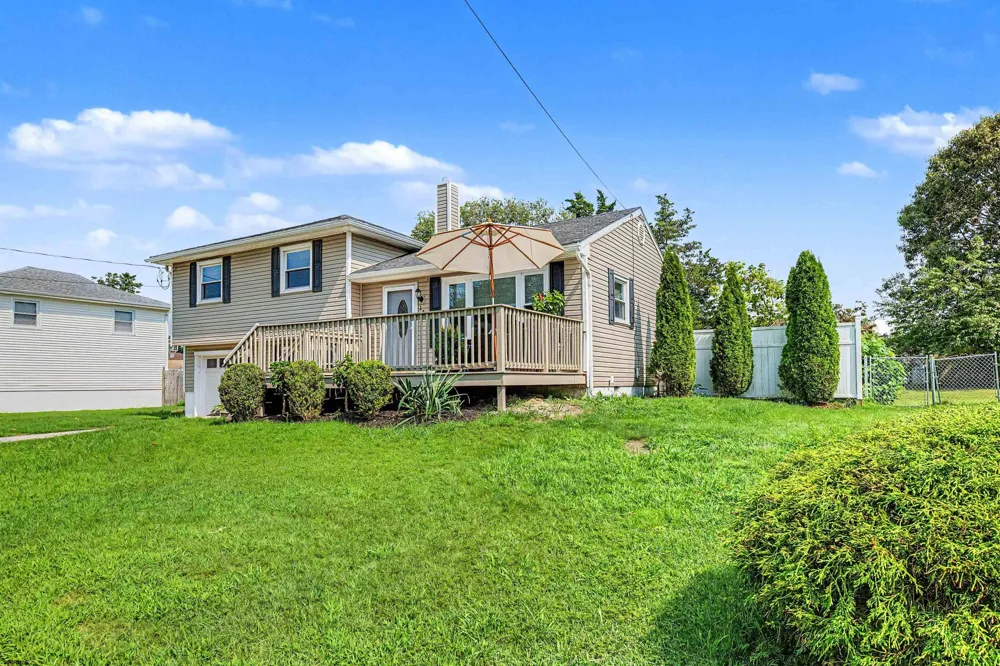 141 Bala Dr Somers Point, NJ 08244