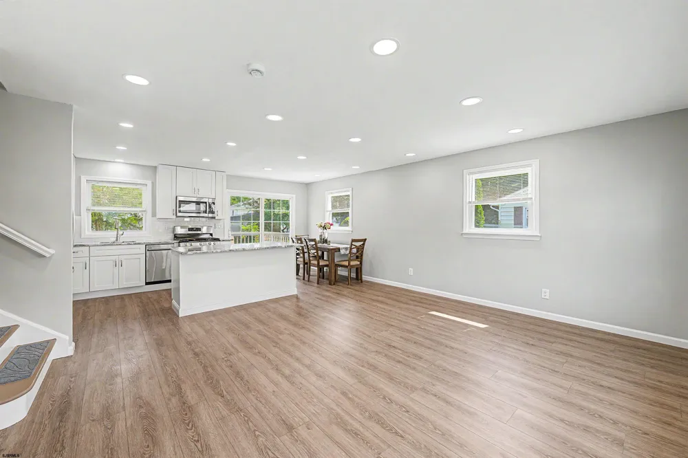 141 Bala Dr Somers Point, NJ 08244