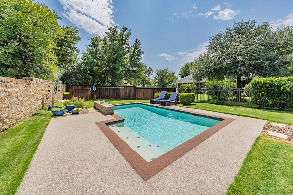8541 Thorne Drive Lantana, TX 76226