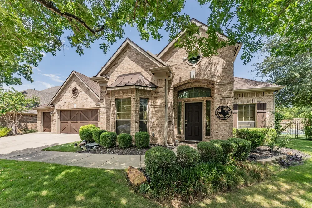 8541 Thorne Drive Lantana, TX 76226