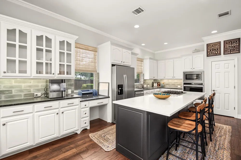 8541 Thorne Drive Lantana, TX 76226