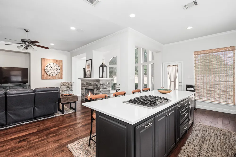 8541 Thorne Drive Lantana, TX 76226