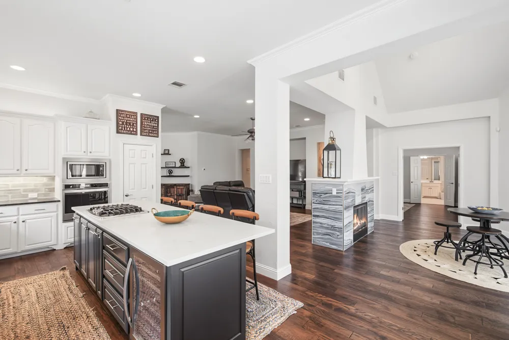 8541 Thorne Drive Lantana, TX 76226