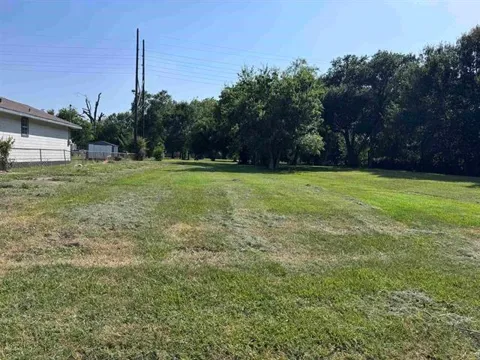 1417 Dequeen Boulevard